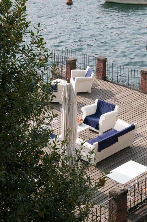 Villa Nina Relais Boutique B&B カラーテ・ウーリオ エクステリア 写真